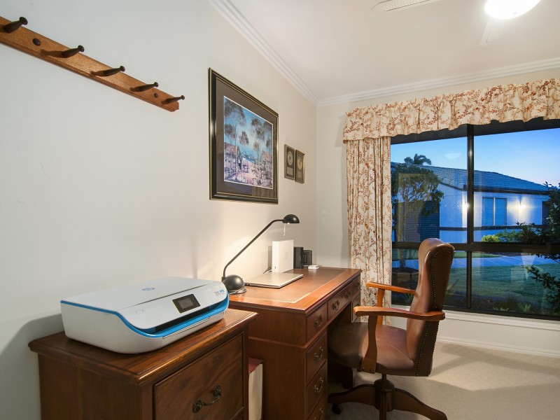 2 Glenwater Crescent, Helensvale QLD 4212