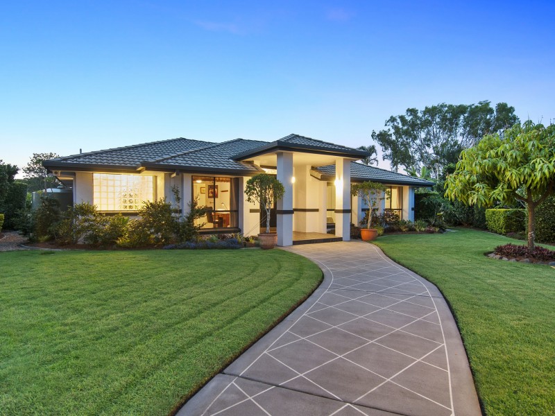 2 Glenwater Crescent, Helensvale QLD 4212