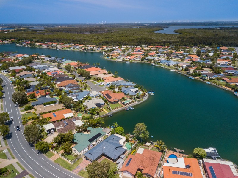 2 Glenwater Crescent, Helensvale QLD 4212