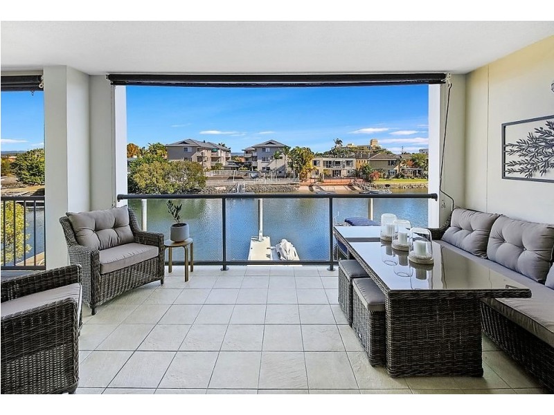 6/18 Canal Avenue, Runaway Bay QLD 4216