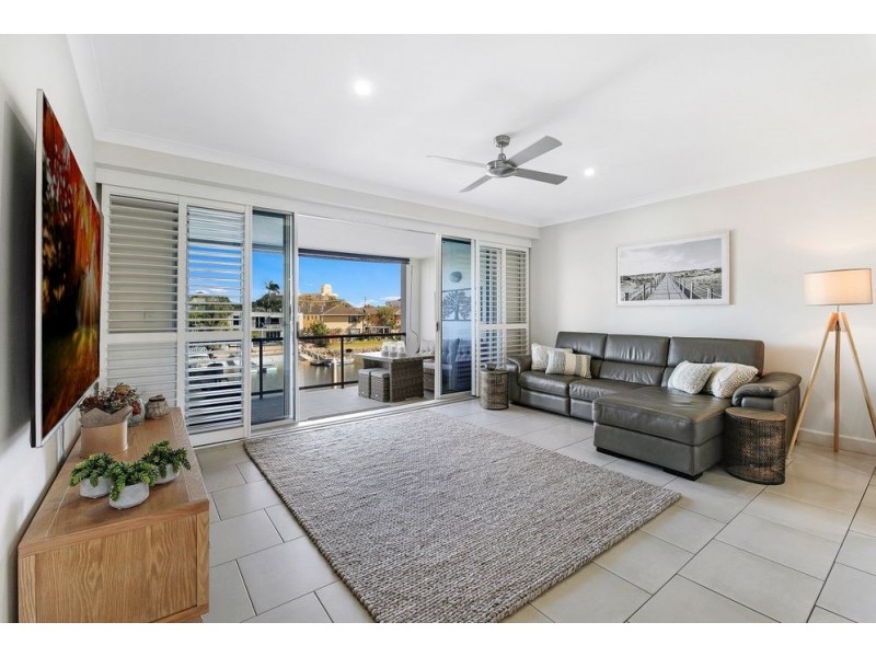 6/18 Canal Avenue, Runaway Bay QLD 4216