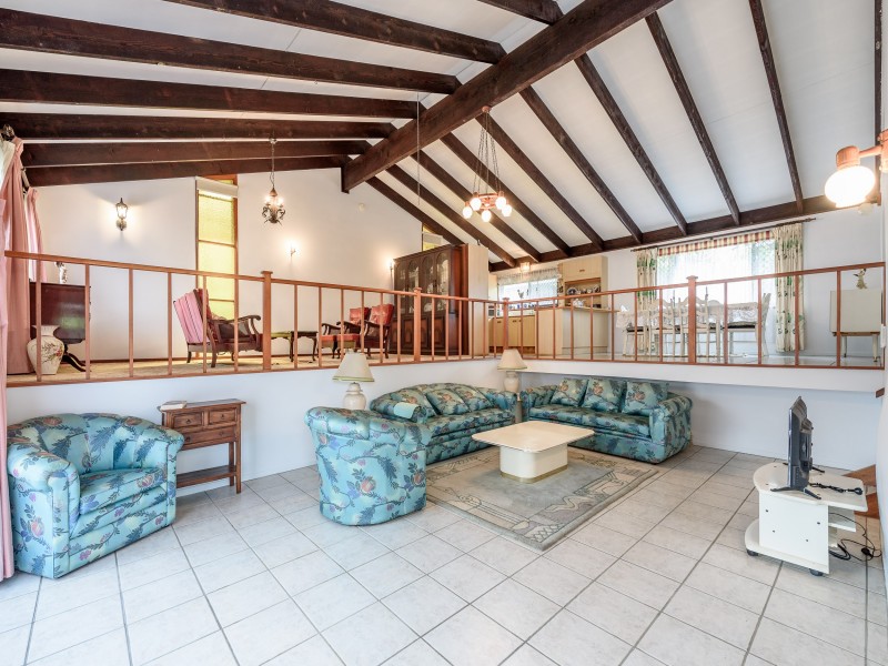 8 Innes Avenue, Molendinar QLD 4214