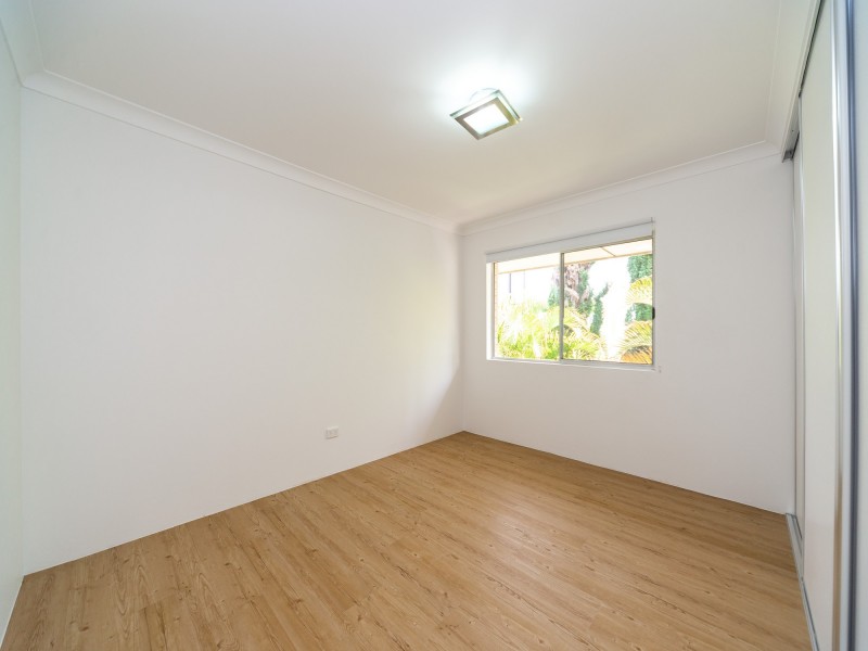4/17 Madang Crescent, Runaway Bay QLD 4216