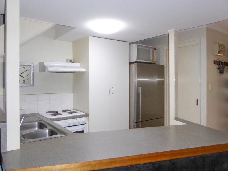 15/81 Olsen Avenue, Labrador QLD 4215