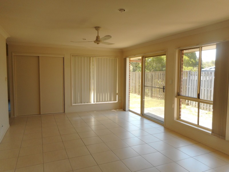 10 Dean Court, Upper Coomera QLD 4209