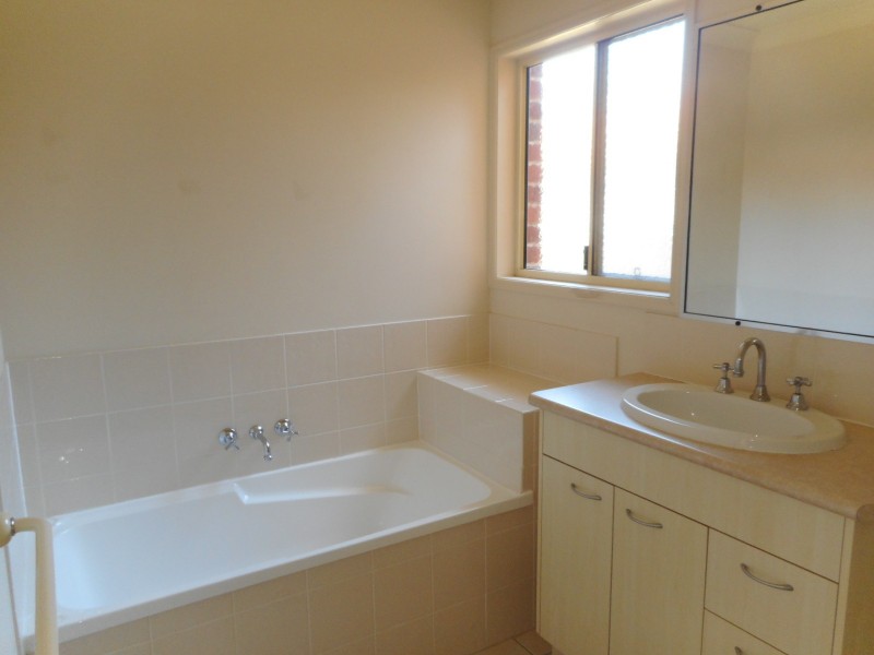 10 Dean Court, Upper Coomera QLD 4209