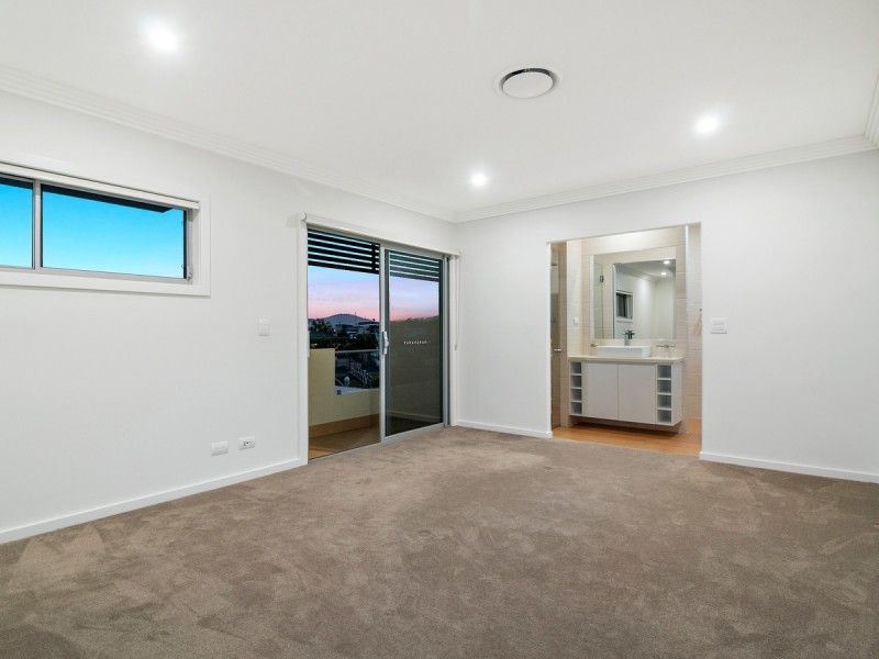 63 Southaven Drive, Helensvale QLD 4212