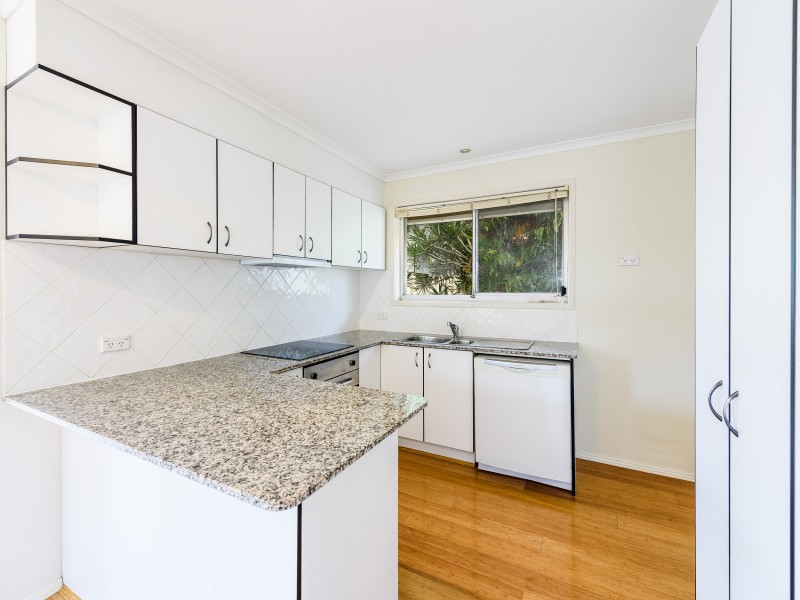 13 Jacaranda Avenue, Hollywell QLD 4216