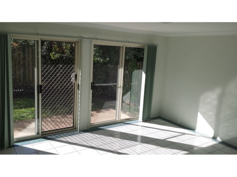 31 Royal Court, Ashmore QLD 4214