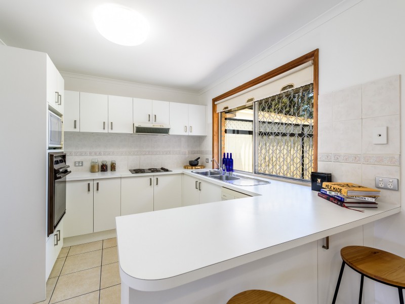 1/15 Robin Joy Close, Labrador QLD 4215