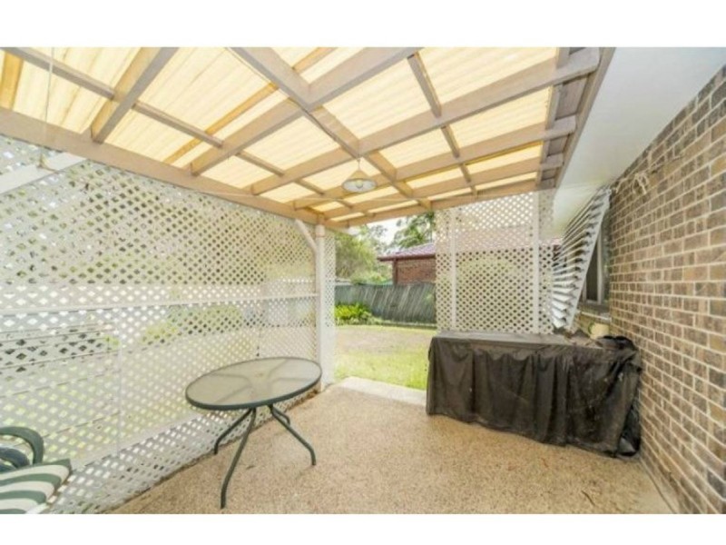 2/4 Nina Parade, Arundel QLD 4214