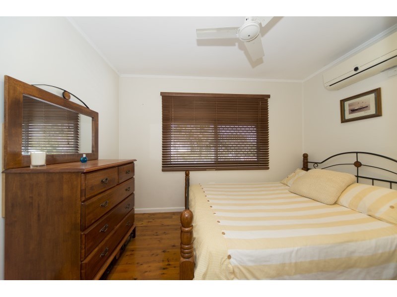 148 Muir Street, Labrador QLD 4215