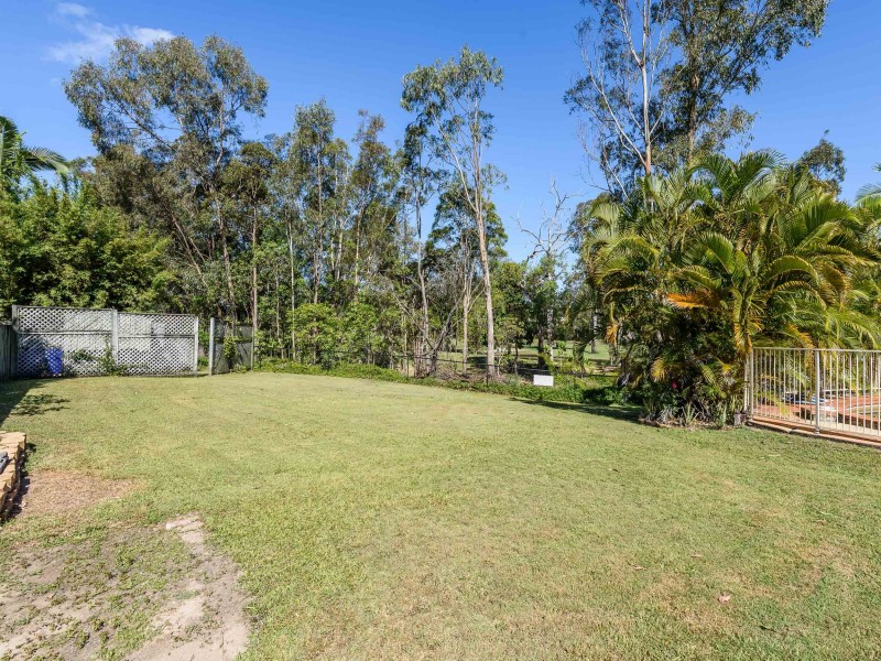 8 Henry Cotton Drive, Parkwood QLD 4214