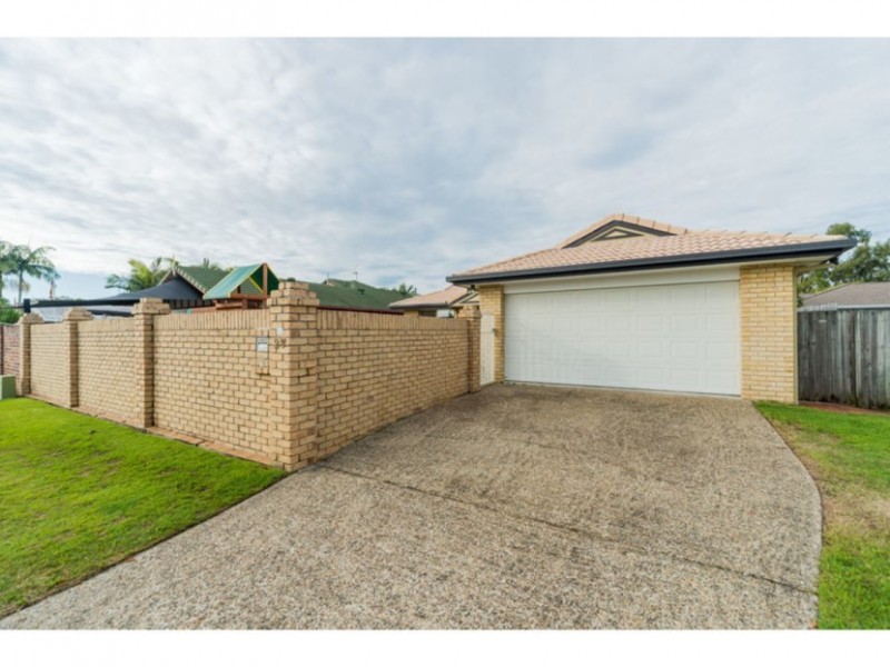 27 Anchorage Way, Biggera Waters QLD 4216
