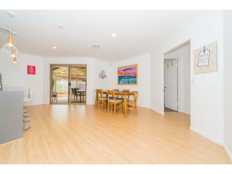 27 Anchorage Way, Biggera Waters QLD 4216