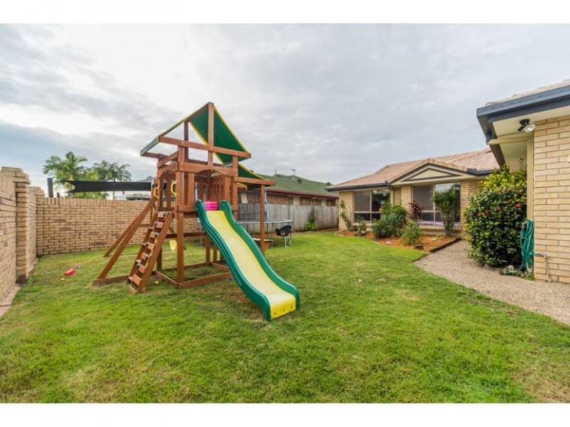 27 Anchorage Way, Biggera Waters QLD 4216