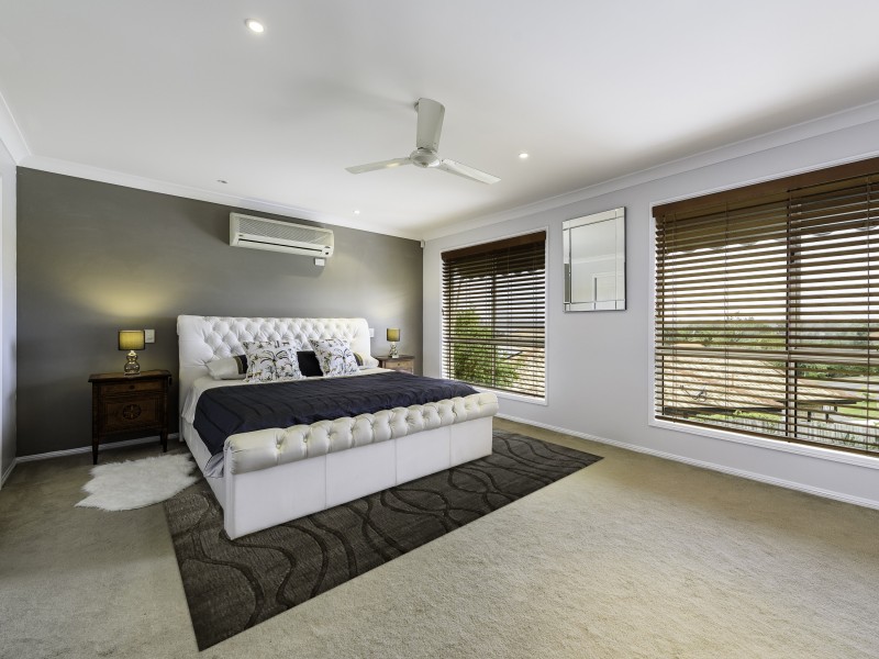 3 Moonda Court, Helensvale QLD 4212