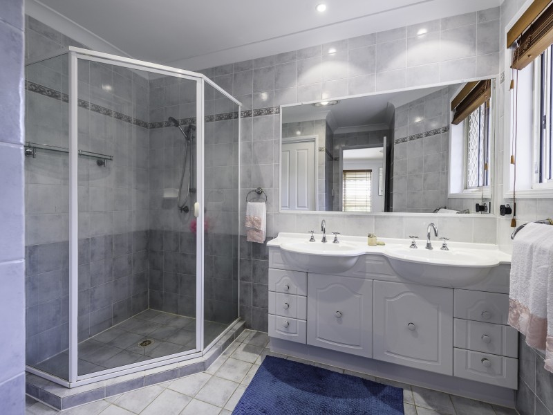 3 Moonda Court, Helensvale QLD 4212