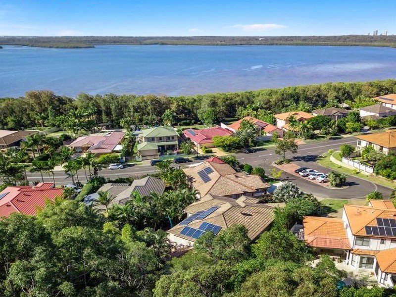 3 Moonda Court, Helensvale QLD 4212