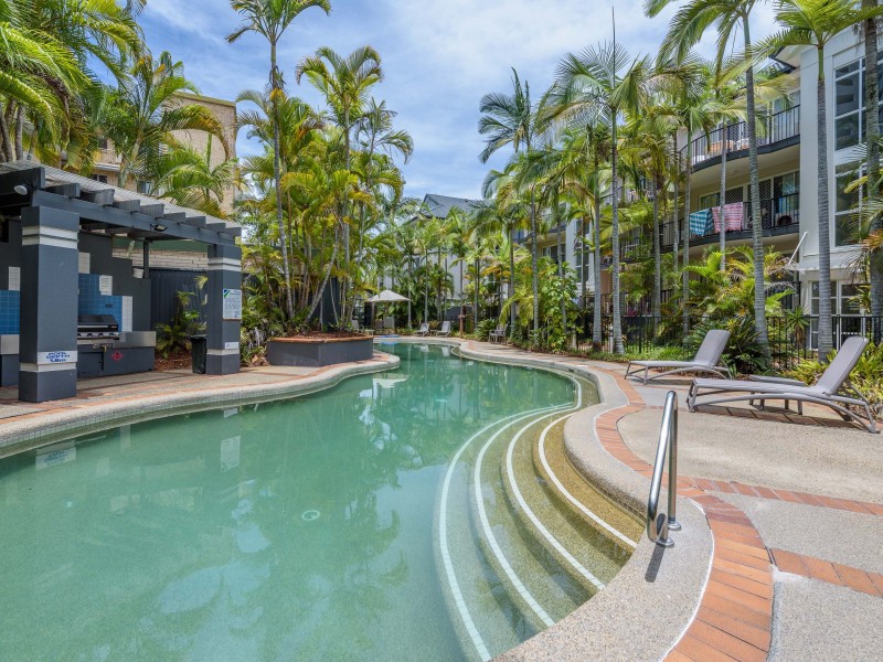17A/220 Marine Parade, Labrador QLD 4215