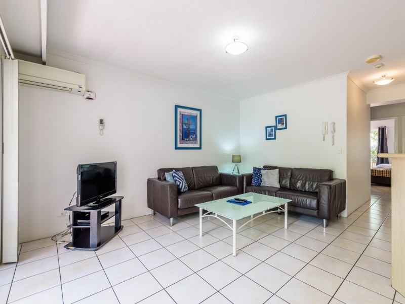 17A/220 Marine Parade, Labrador QLD 4215