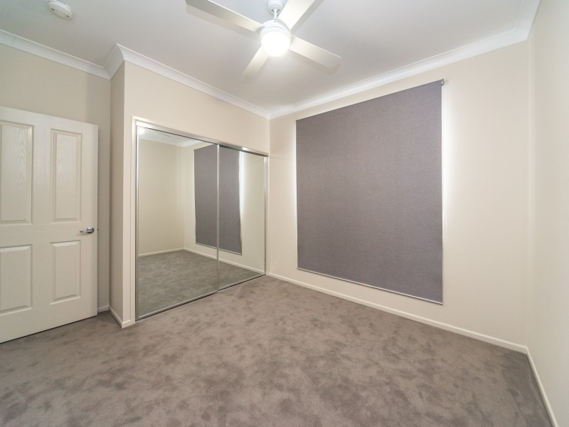 14 Shepparton Road, Helensvale QLD 4212