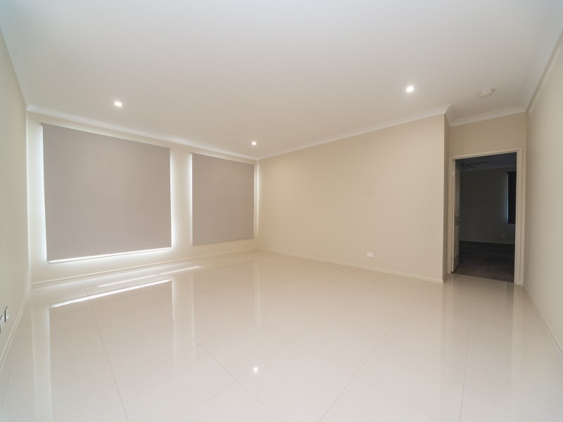 14 Shepparton Road, Helensvale QLD 4212