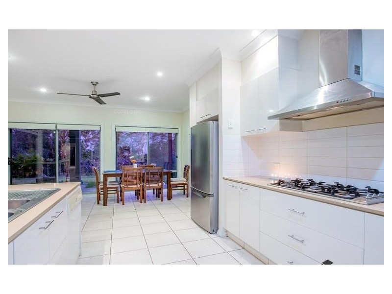 7 Zane Street, Molendinar QLD 4214