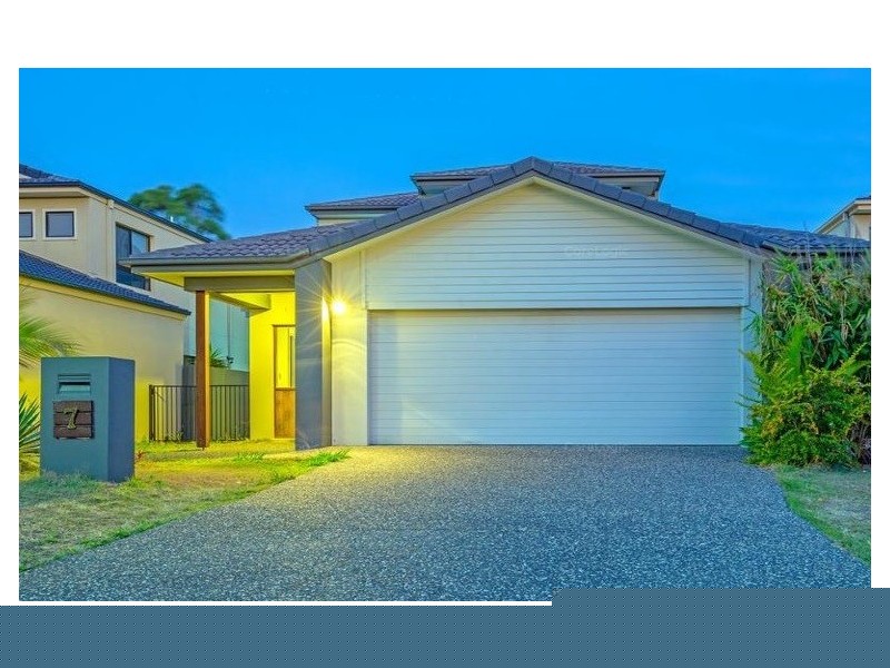 7 Zane Street, Molendinar QLD 4214