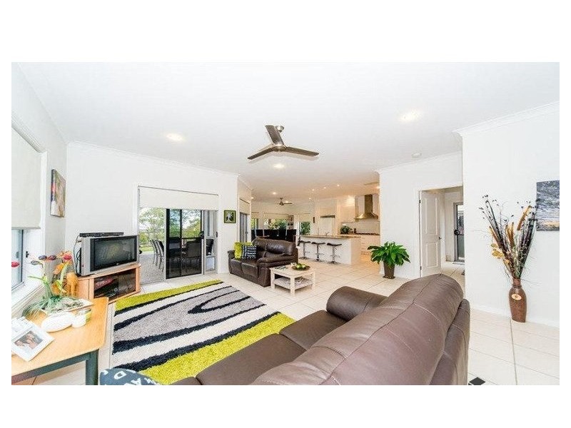 7 Zane Street, Molendinar QLD 4214