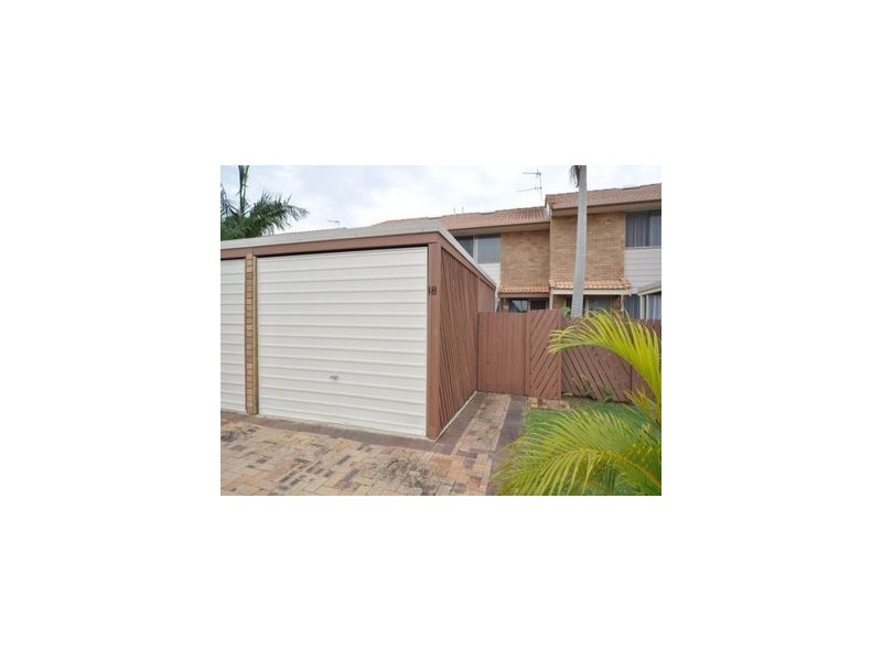 18/81 Olsen Avenue, Labrador QLD 4215