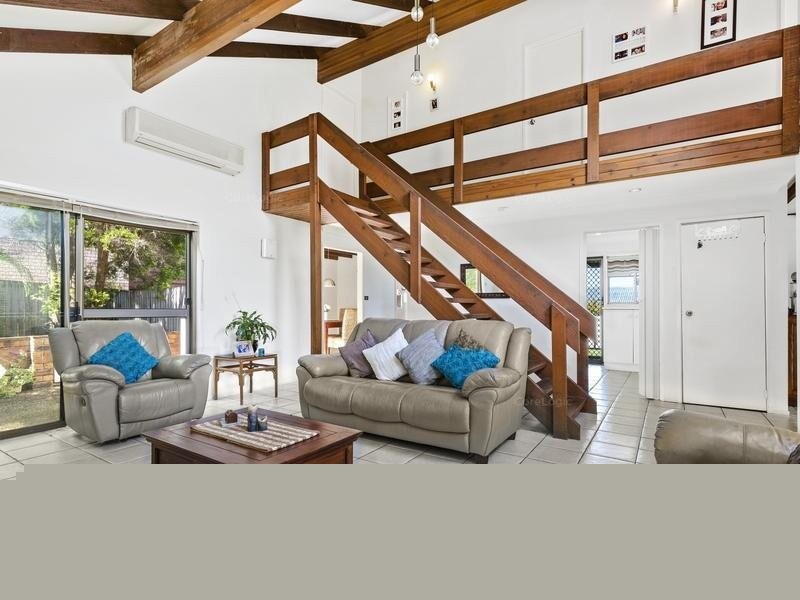 23 Jesmond Road, Helensvale QLD 4212