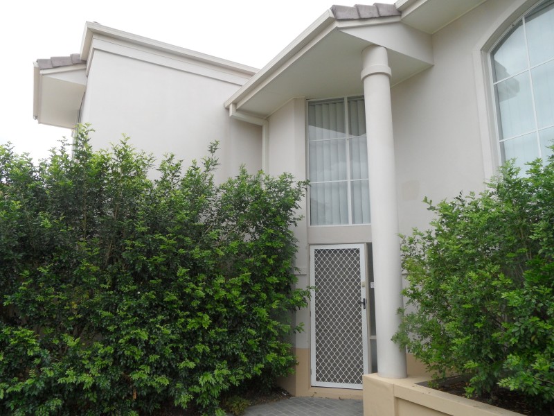 20 Encore Crescent, Ashmore QLD 4214