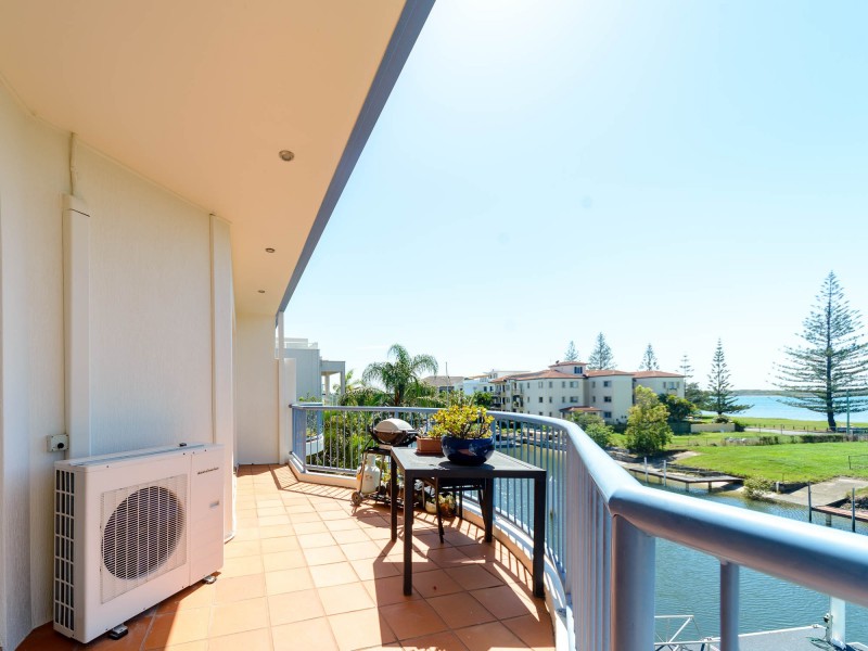 14/9 Madang Crescent, Runaway Bay QLD 4216