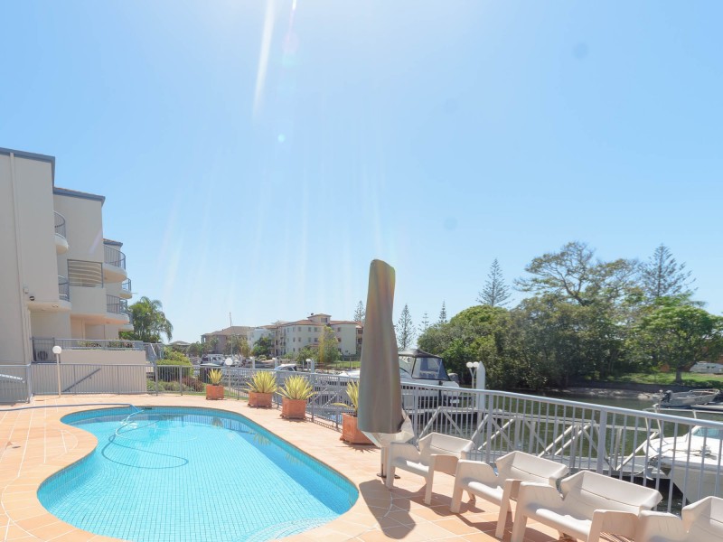 14/9 Madang Crescent, Runaway Bay QLD 4216