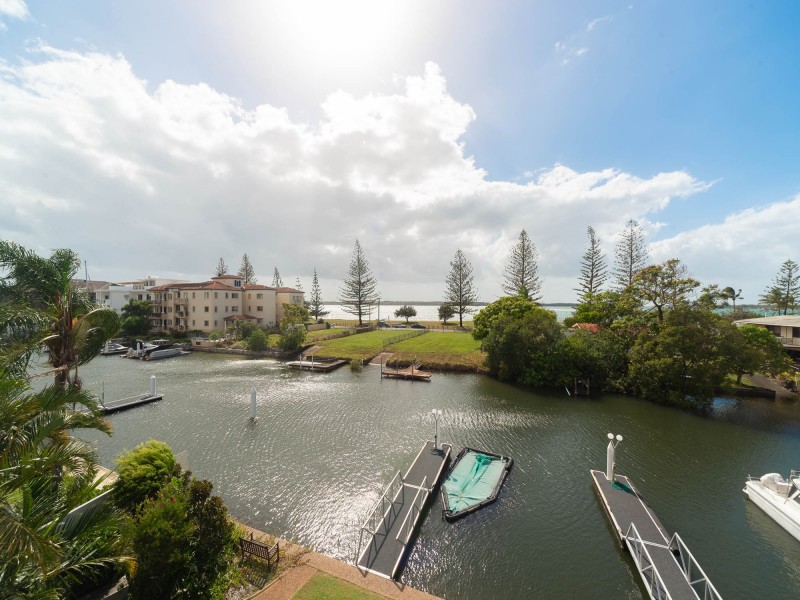 14/9 Madang Crescent, Runaway Bay QLD 4216
