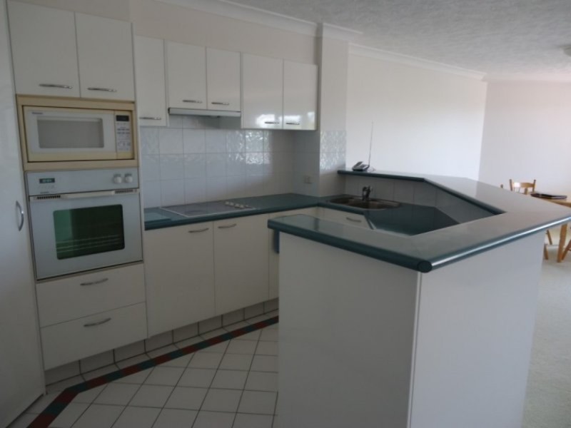 7/20 Canal Avenue, Runaway Bay QLD 4216