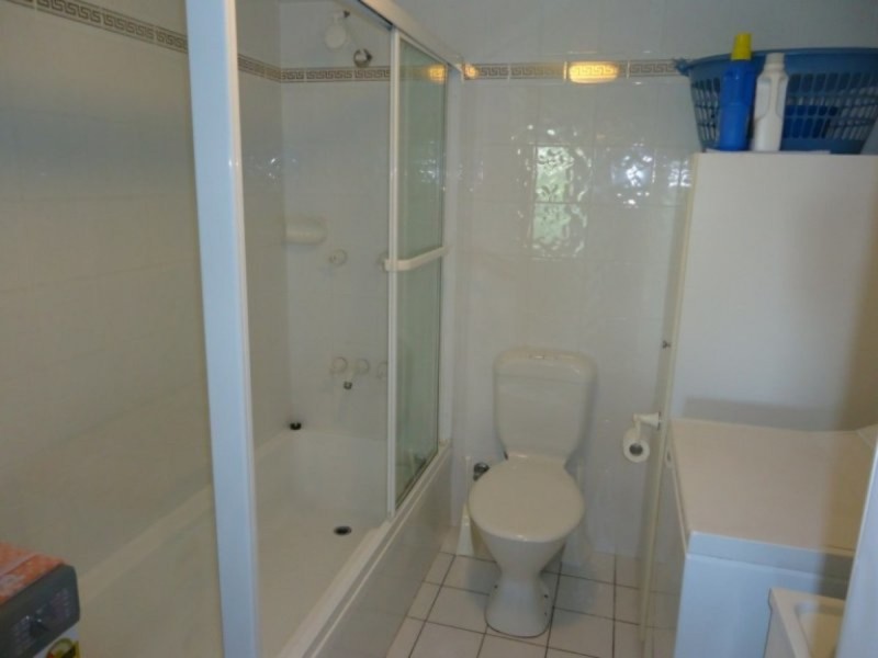 7/20 Canal Avenue, Runaway Bay QLD 4216