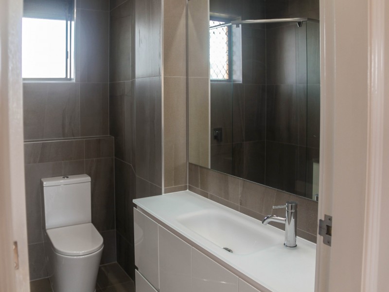 27/490 Marine Parade, Biggera Waters QLD 4216