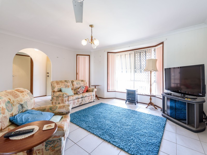 13 Footscray Court, Arundel QLD 4214