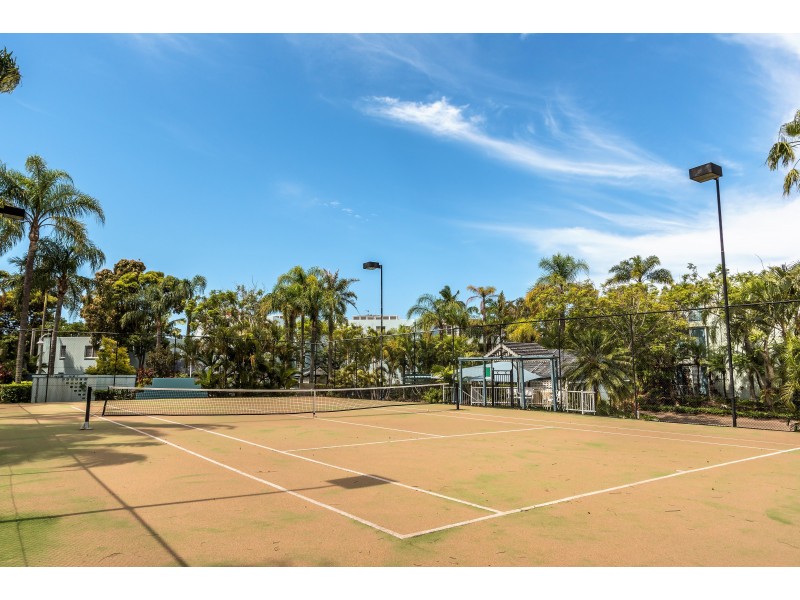 10/75 Morala Avenue, Runaway Bay QLD 4216