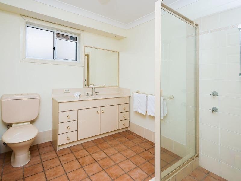 66 The Esplanade, Paradise Point QLD 4216