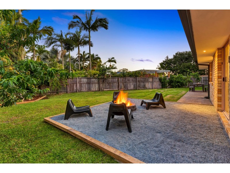 4 Lakewood Court, Helensvale QLD 4212