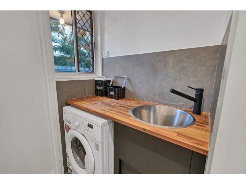 4 Lakewood Court, Helensvale QLD 4212