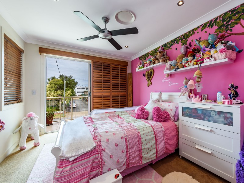 2/40 Middle Street, Labrador QLD 4215