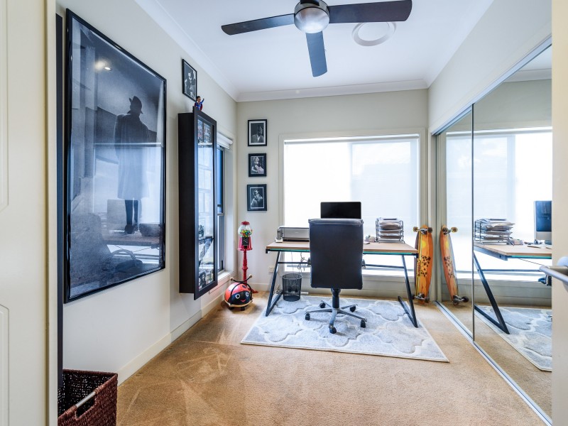 2/40 Middle Street, Labrador QLD 4215