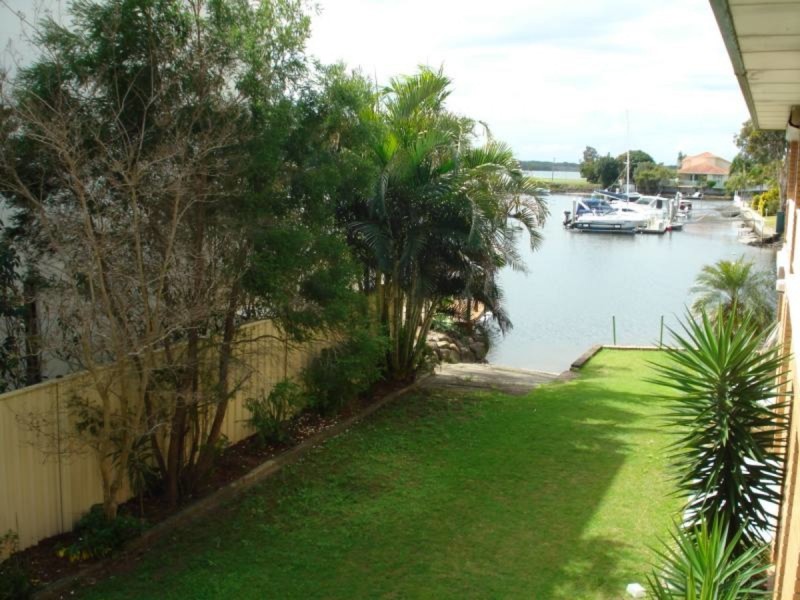 4/83 Bayview Street, Runaway Bay QLD 4216