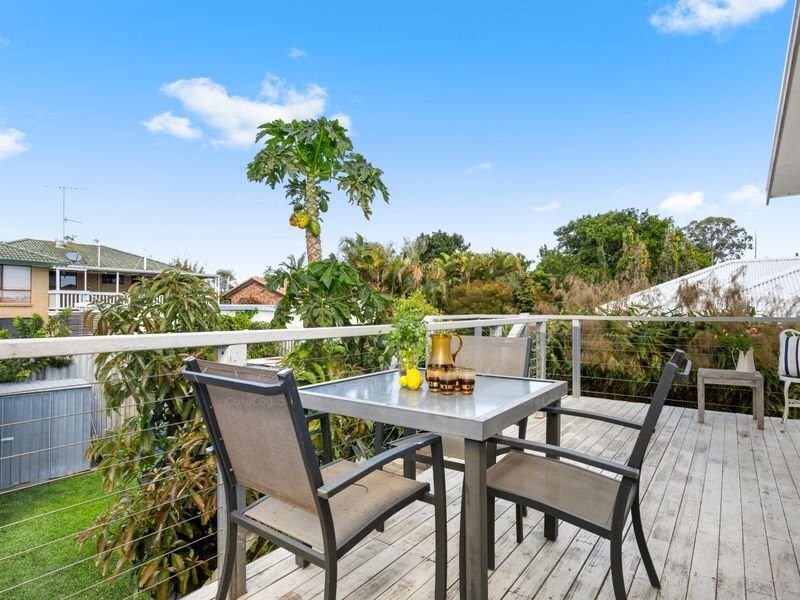 34 Errol Avenue, Paradise Point QLD 4216