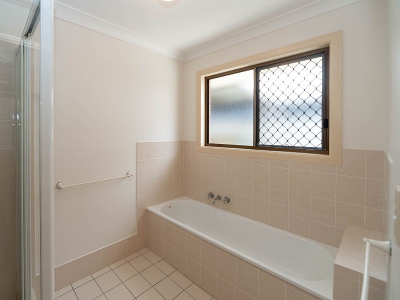 247 Morala Avenue, Runaway Bay QLD 4216