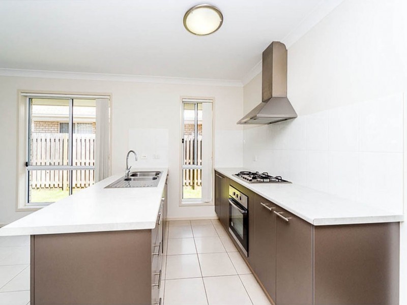 10 Labassa Avenue, Pimpama QLD 4209